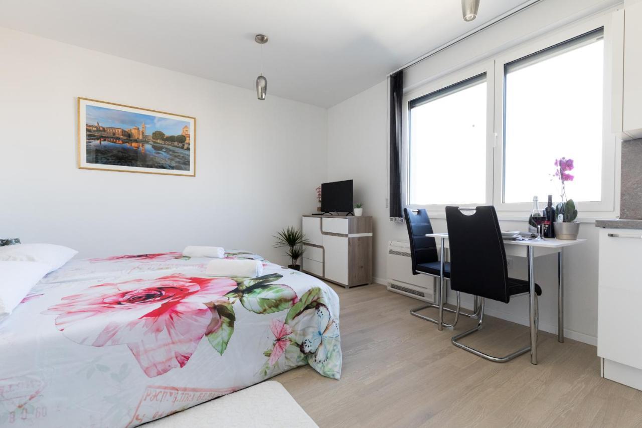 Studio Apartman Moonlight Zadar Eksteriør billede